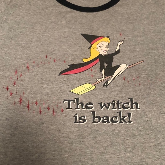 2004 Bewitched Tee - Picture 5 of 8